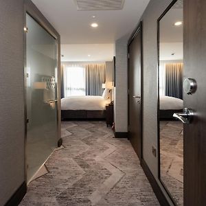 Standard Queen Room Disability Access